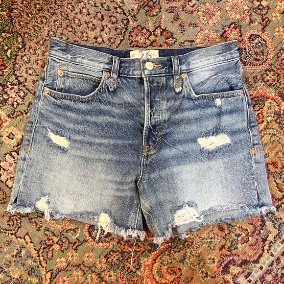 FINAL PRICE Free People Denim Distressed Shorts - Picture 1 of 6